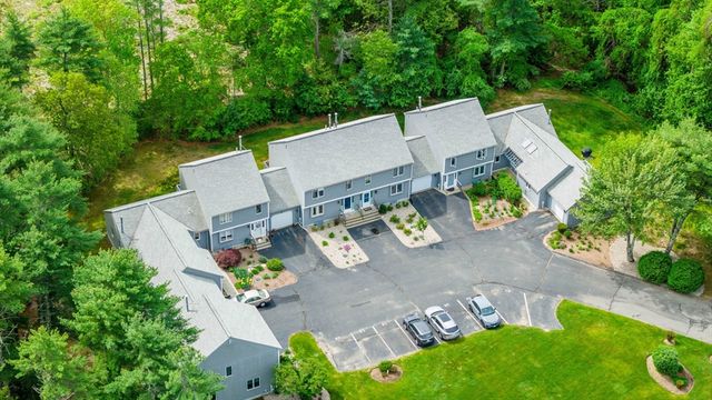 663 Wareham Street 11, Middleboro, MA 02346