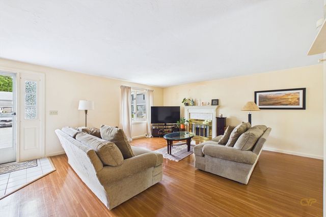 663 Wareham Street 11, Middleboro, MA 02346