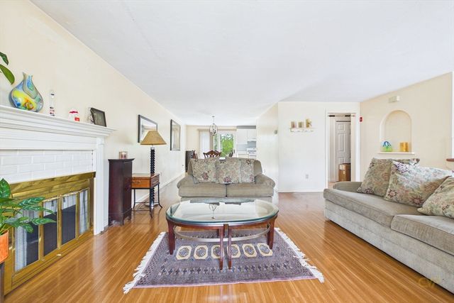 663 Wareham Street 11, Middleboro, MA 02346