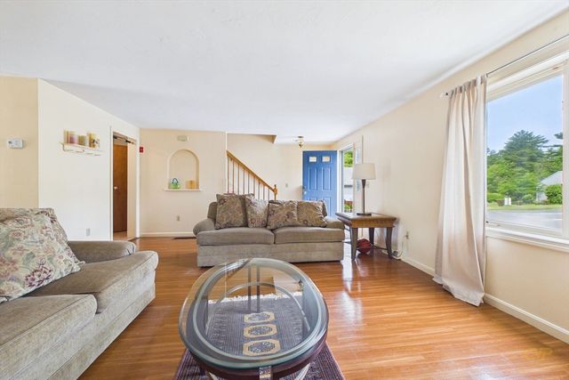 663 Wareham Street 11, Middleboro, MA 02346