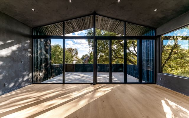 6145 Llano Avenue, Dallas, TX 75214