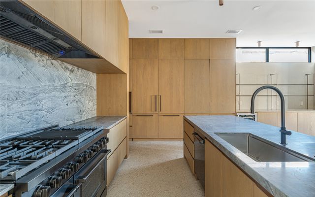 6145 Llano Avenue, Dallas, TX 75214