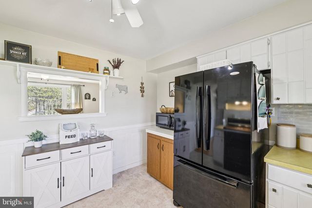 2438 EBBVALE RD, Manchester, MD 21102