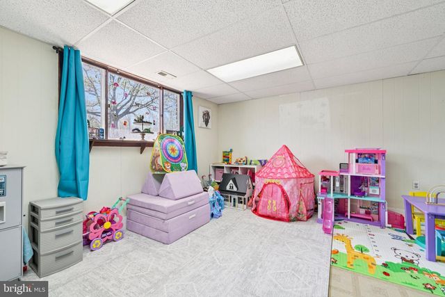2438 EBBVALE RD, Manchester, MD 21102