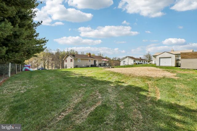 2438 EBBVALE RD, Manchester, MD 21102