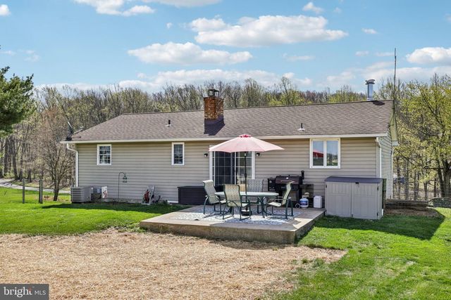 2438 EBBVALE RD, Manchester, MD 21102