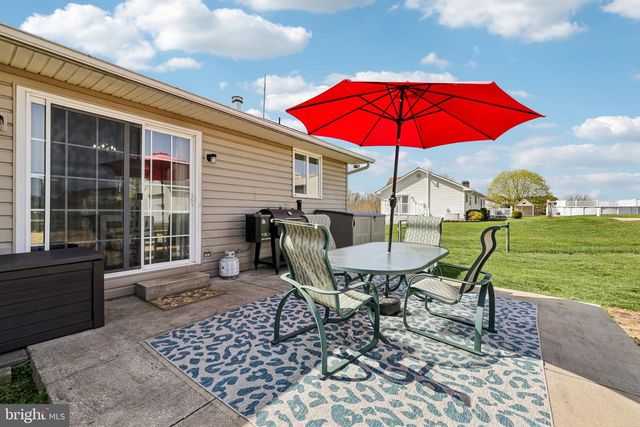 2438 EBBVALE RD, Manchester, MD 21102