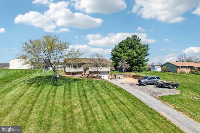 2438 EBBVALE RD, Manchester, MD 21102