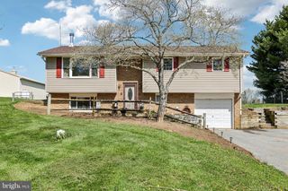 2438 EBBVALE RD, Manchester, MD 21102