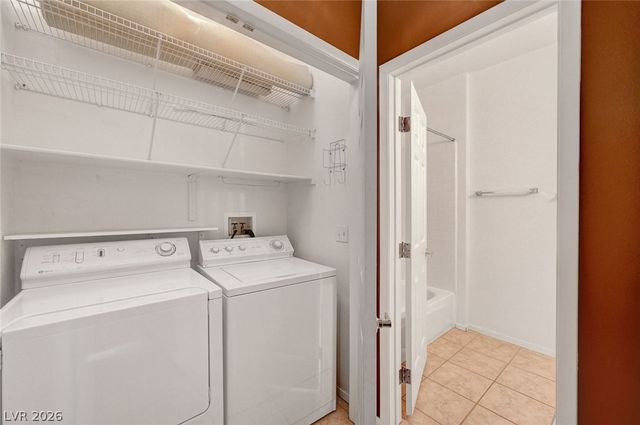 10552 Pine Pointe Avenue 204, Las Vegas, NV 89144