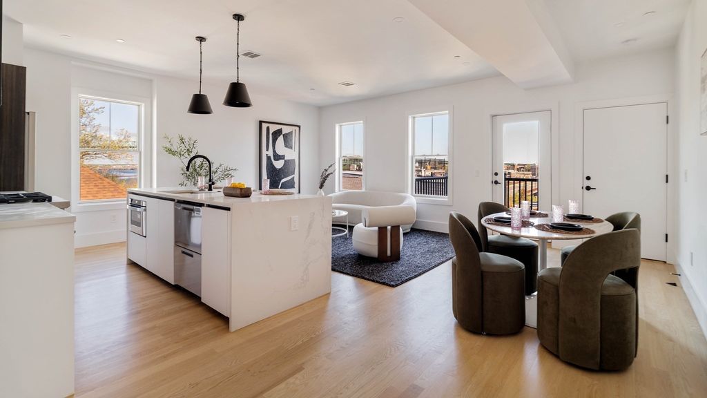 32 Condor St 6A, Boston, MA 02128