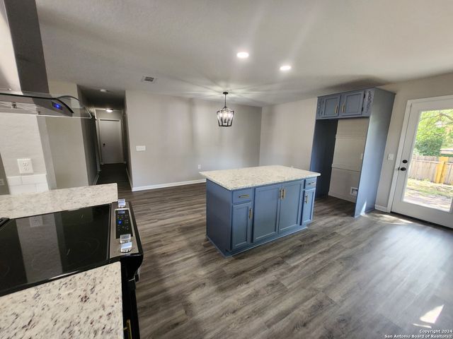 5702 valley forge, San Antonio, TX 78233