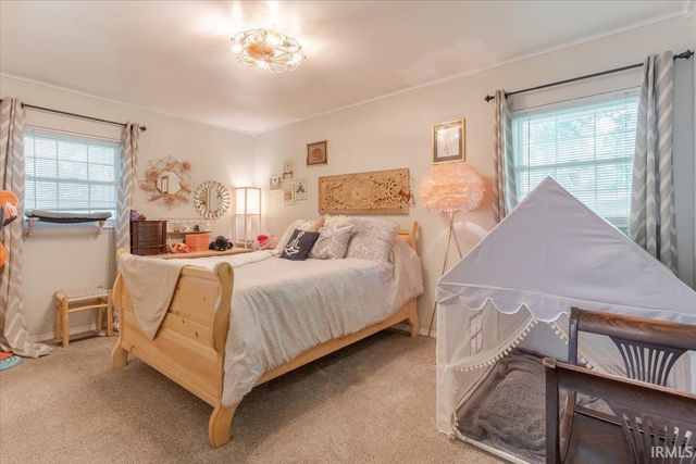 7055 Sharon Road, Newburgh, IN 47630