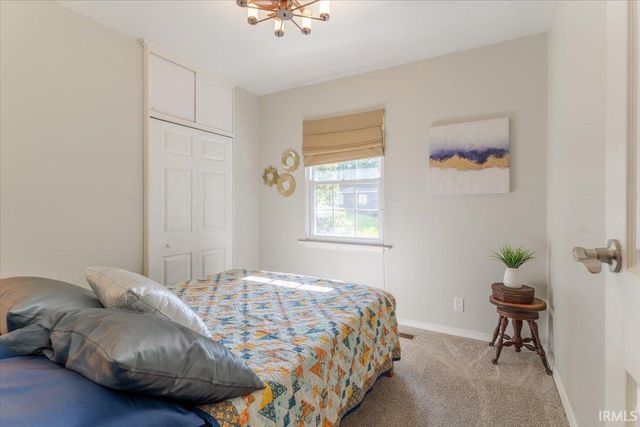 7055 Sharon Road, Newburgh, IN 47630