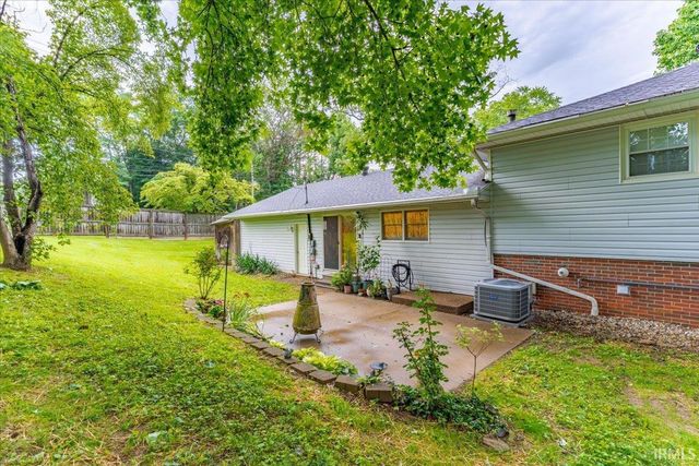 7055 Sharon Road, Newburgh, IN 47630