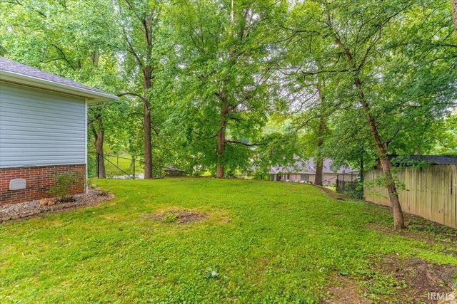 7055 Sharon Road, Newburgh, IN 47630