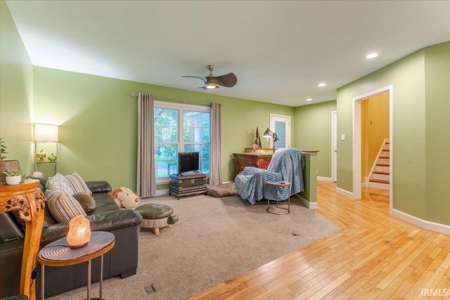 7055 Sharon Road, Newburgh, IN 47630