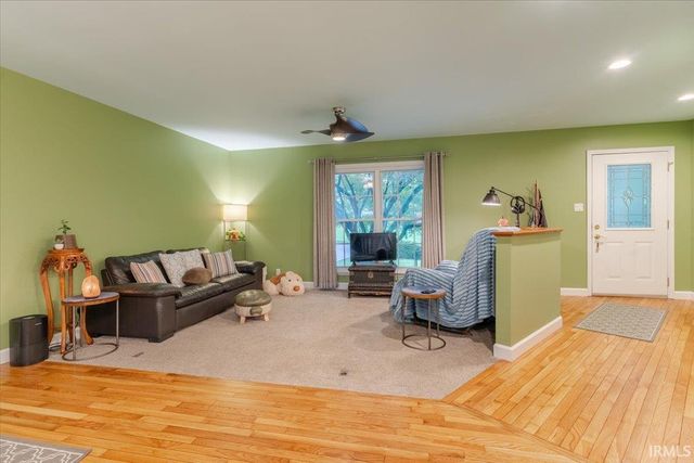 7055 Sharon Road, Newburgh, IN 47630