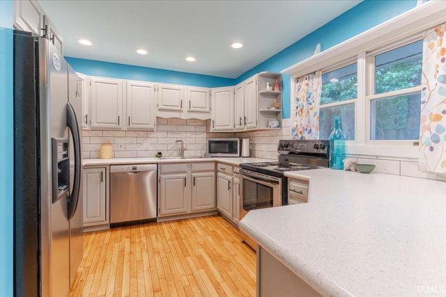 7055 Sharon Road, Newburgh, IN 47630