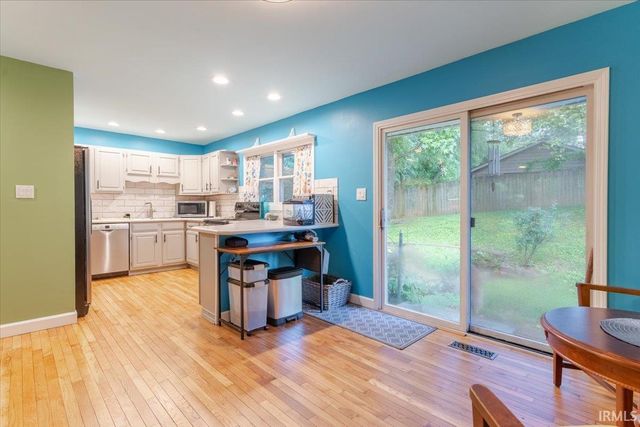 7055 Sharon Road, Newburgh, IN 47630