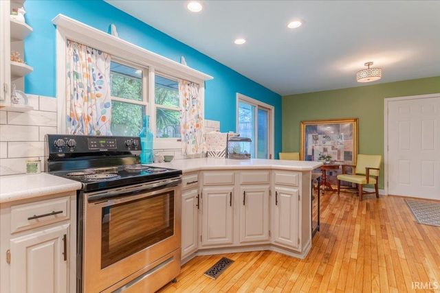 7055 Sharon Road, Newburgh, IN 47630