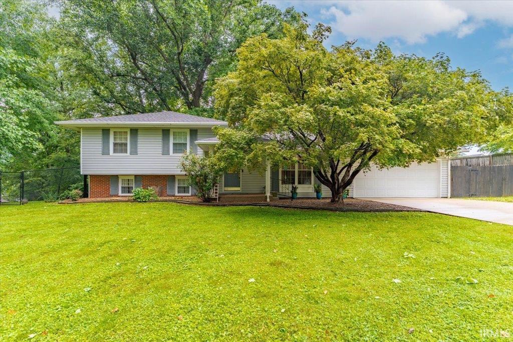 7055 Sharon Road, Newburgh, IN 47630