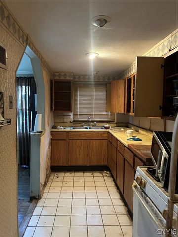 108 Byrne Place, Syracuse, NY 13205