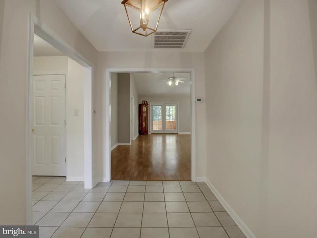 602 BROOKVIEW DRIVE DR W, Greencastle, PA 17225