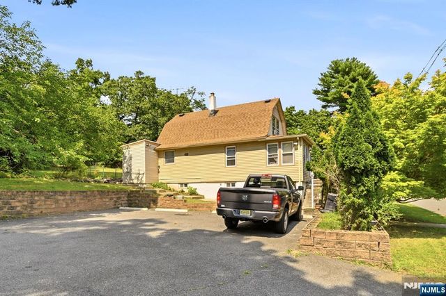 69 Linda Vista Avenue, North Haledon, NJ 07508