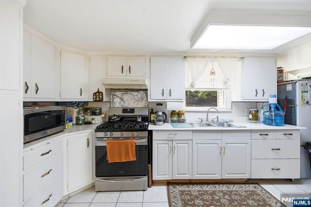 69 Linda Vista Avenue, North Haledon, NJ 07508