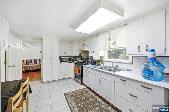 69 Linda Vista Avenue, North Haledon, NJ 07508