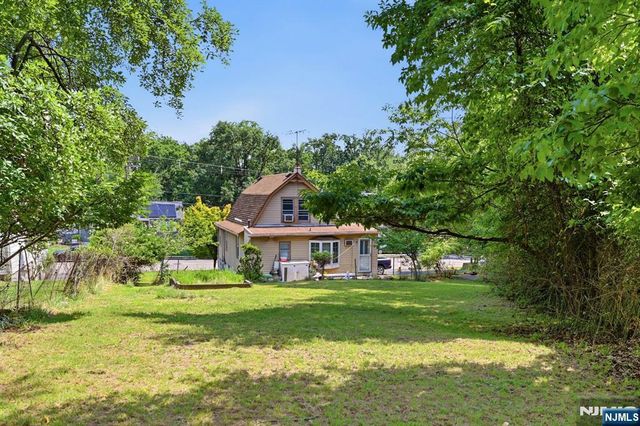 69 Linda Vista Avenue, North Haledon, NJ 07508