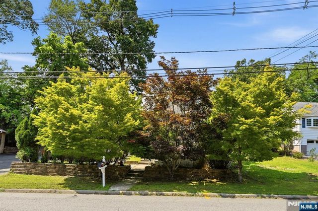 69 Linda Vista Avenue, North Haledon, NJ 07508