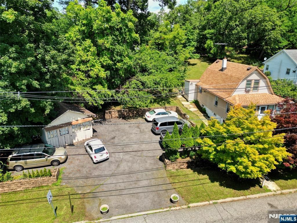 69 Linda Vista Avenue, North Haledon, NJ 07508