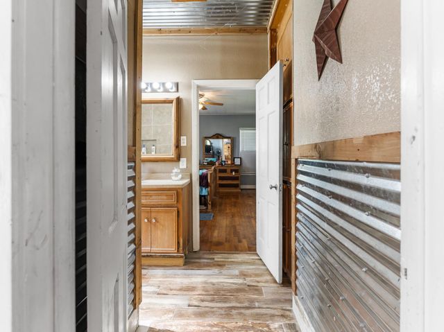 2613 State Highway 60 N, Bay City, TX 77414