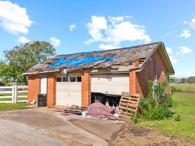 2613 State Highway 60 N, Bay City, TX 77414