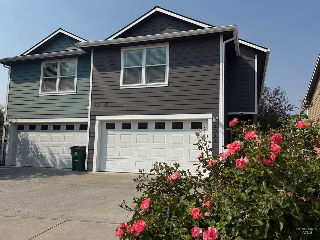 1014 Alturas, Moscow, ID 83843 photo 1