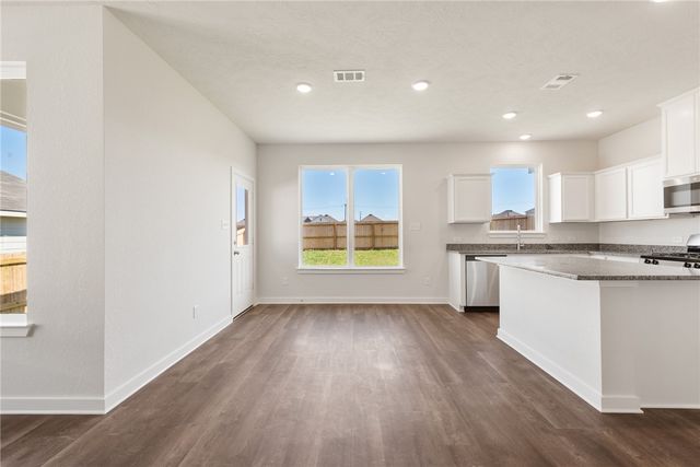 113 Hejl Drive, Caldwell, TX 77836