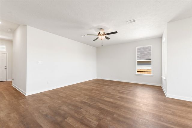 113 Hejl Drive, Caldwell, TX 77836