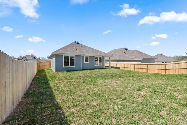 113 Hejl Drive, Caldwell, TX 77836