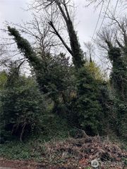 19 XX 32nd Avenue W, Seattle, WA 98199