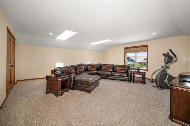 1920 S Dusk Ln, Greenacres, WA 99016