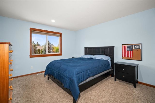 1920 S Dusk Ln, Greenacres, WA 99016