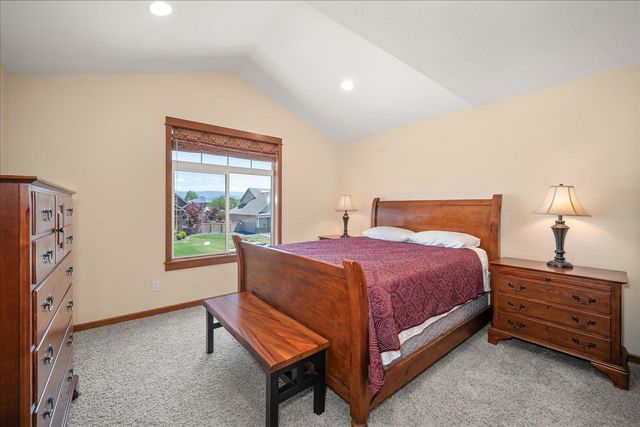 1920 S Dusk Ln, Greenacres, WA 99016