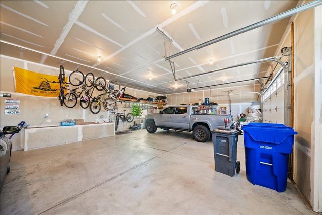 1920 S Dusk Ln, Greenacres, WA 99016