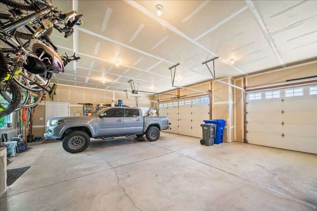 1920 S Dusk Ln, Greenacres, WA 99016