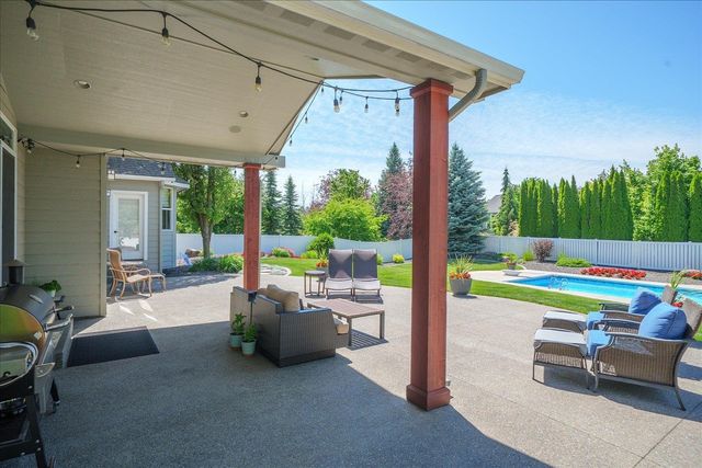 1920 S Dusk Ln, Greenacres, WA 99016