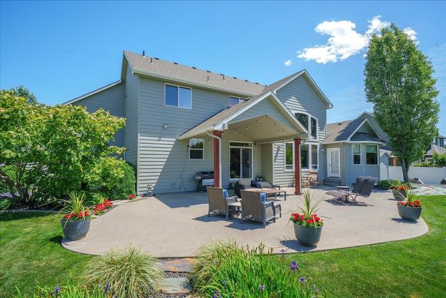 1920 S Dusk Ln, Greenacres, WA 99016