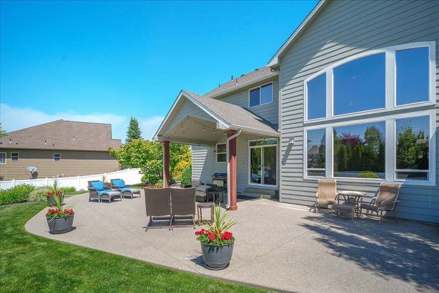 1920 S Dusk Ln, Greenacres, WA 99016