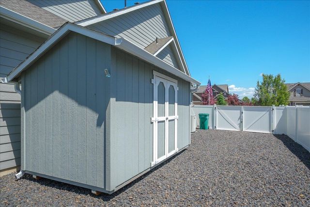 1920 S Dusk Ln, Greenacres, WA 99016